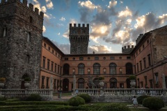 Cortile di Torre Alfina (VT)