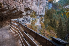 Percorso nella Roccia verso San Romedio (TN) in Autunno